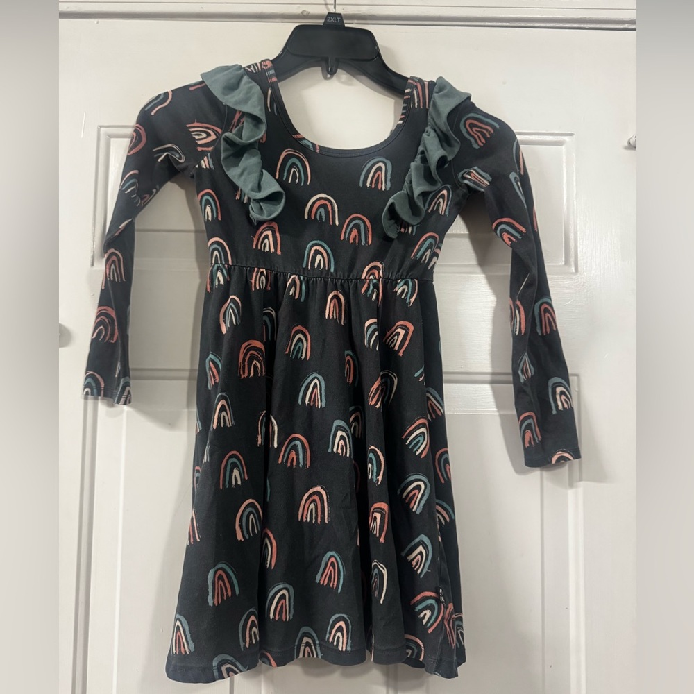 Girls Black Rainbow Print Ruffle-Shoulder Dress